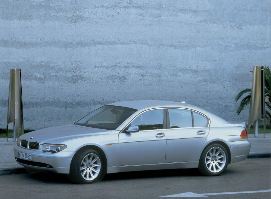  BMW 7-Series 2002 года  (фото 37 из 79)